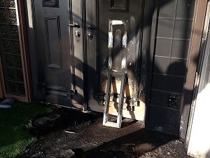 İsveç'te kundaklanan camide 5 kişi yaralandı