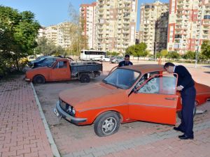 Antalya'da Görsel Kirlilik Oluşturan Hurda Araçlar Toplandı