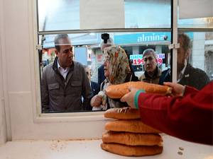 Adana'da Poşet Ekmek Dönemi