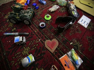 Pakistan okul baskınının yasını tutuyor