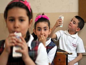 Okul sütü ihalesi sonuçlandı