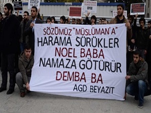 Yılbaşı kutlamaları protesto edildi