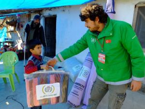 İHH'dan Türkmenlere Yardım