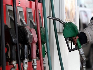 Benzine bugün bir zam daha!
