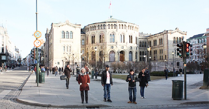 Norveçliler Kiliseden Uzaklaşıyor