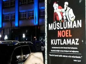 'Müslüman Noel kutlamaz' afişine ceza