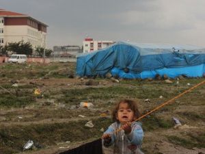 Ağır Kış Koşulları Suriyelileri Vuruyor