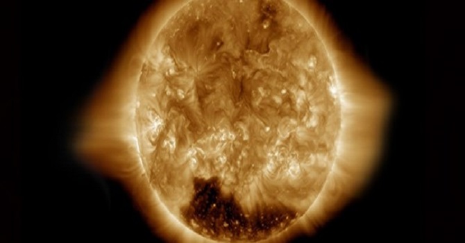 Güneş'te saptanan deliğin sırrı çözülemedi