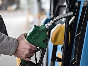 Benzine Yeni Zam Yapıldı
