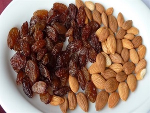 Kayısı çekirdeği bademle yarışıyor