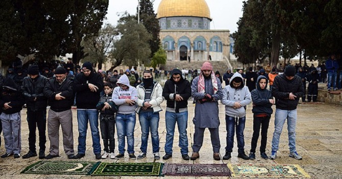 Mescid-i Aksa’da olaysız cuma