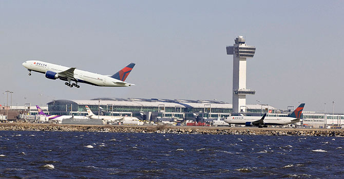 Havalimanında kazasız yıl için şükür ve dua töreni