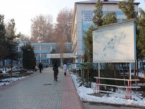 Özbekistan Andican Devlet Tıp Enstitüsü'ne Cihaz Desteği