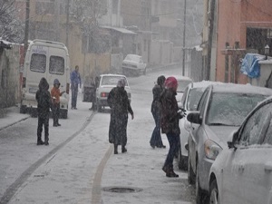 8 yıl aradan sonra kar yağdı