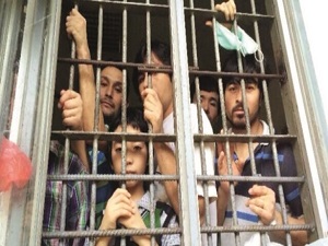 Uygurlara hastane yasağı