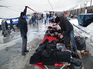Soğuk hava pazarcı tezgahlarını vurdu