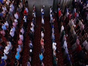 Öğretmenler Cuma Namazı Kılmak İstiyor eylemi