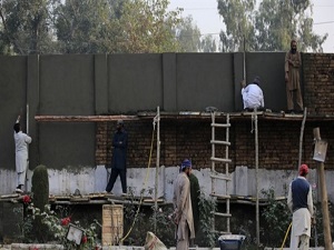 150 kişiye mezar olan okulda eğitim başladı