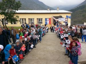 Kosova Planjane'deki Boşnak Okuluna Isıtma Sistemi Desteği Verildi