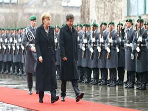 Müslümanların yürüyüşüne Merkel de katılacak