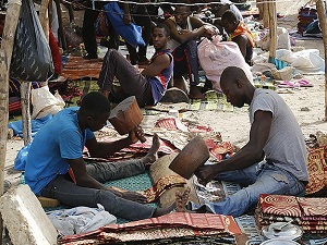 Döve döve elbise yapıyorlar