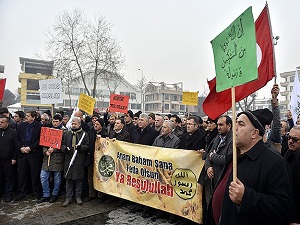 Charlie Hebdo yurt genelinde protesto edildi