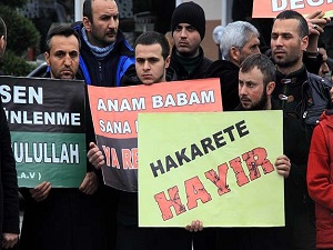 MÜSİAD: Charli Hebdo'nun tavrı ağır tahrik