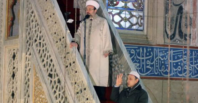 Görmez: Ümmet olarak peygamberimize mahcubuz