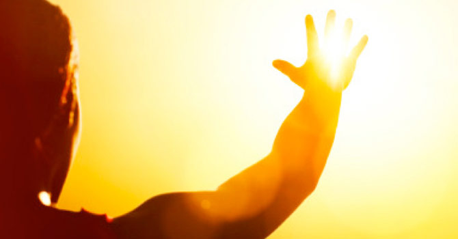 Bediüzzaman: İslâmiyet güneş gibidir, üflemekle sönmez!