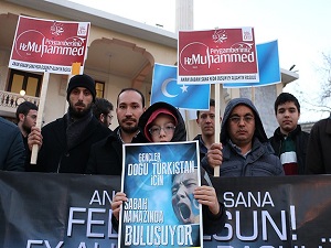 Charlie Hebdo yurt çapında protesto edildi