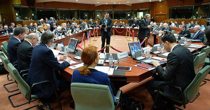 Teröre karşı dururken İslam'a saygılı olunmalı