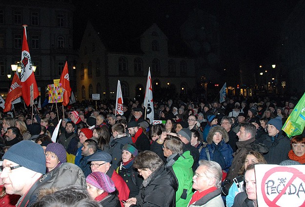 Almanya'da PEGİDA protesto edildi