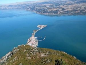 Eğirdir Gölü S.o.s Veriyor