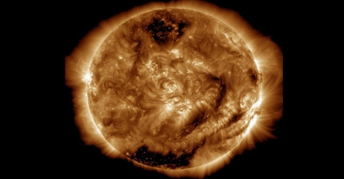 NASA güneşin yüz milyonuncu fotoğrafını yayımladı