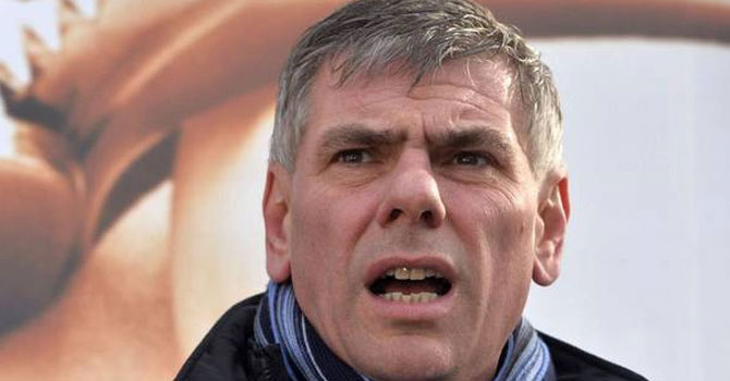 Kur'an'a hakaret ederek tahrik etmeye çalışan pislik!