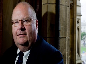 İngiltere'de 'Müslümanlara mektup' krizi