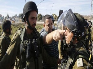 İsrail askerleri 3 Filistinliyi yaraladı