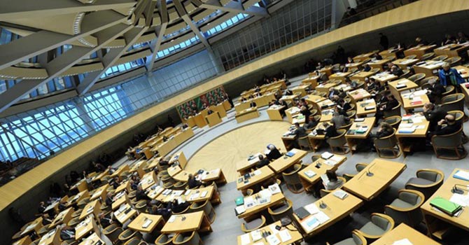 Özgürlüğümüzü tehdit eden din değil, fanatizmdir