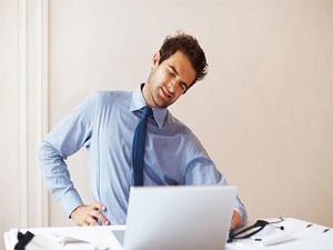 İş memnuniyetsizliği, bel ve boyun ağrılarına neden olabilir!