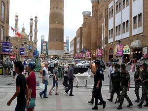 Uygur Özerk Bölgesi'nde iletişim araçları kimlikle satılacak