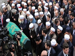 İsmail Ustaosmanoğlu Hocaefendi Hakk'a uğurlandı