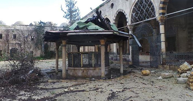 Siviller namaz kılacak cami bulamıyor