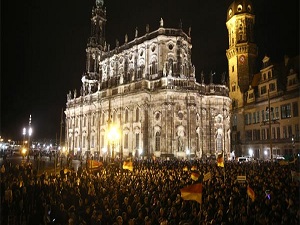 Almanya'da İslam karşıtı gösteriler sürüyor