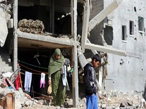 İsrail Mülteci kampına saldırdı