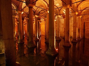 İstanbul'un sarnıçları turistlerin ilgi odağı