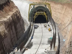 Bakan Binali Yıldırım: 2017 yılında tren seferleri başlayacak