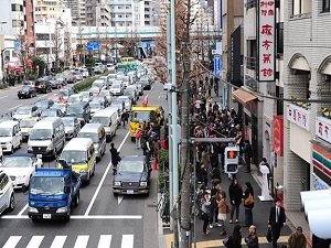 Japonya'da büyük depreme rağmen kimsenin burnu bile kanamadı