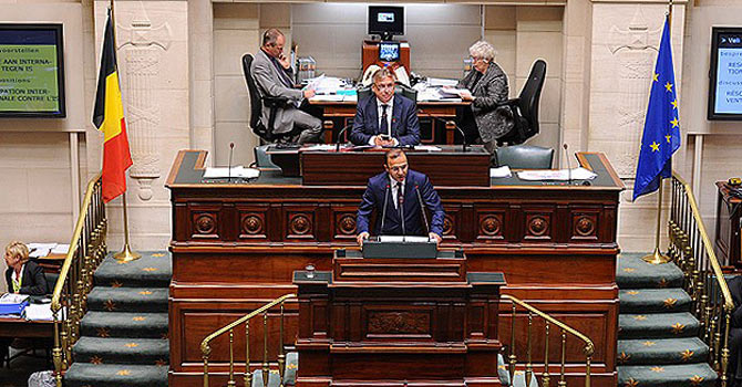 Hollanda Başbakanı istifa etmeli