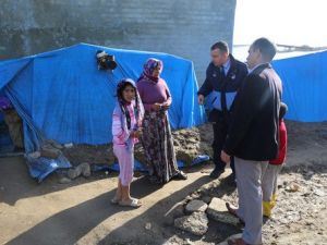 Çadırlarda Yaşayan Suriyelilere Kışlık Yardımı Yapıldı