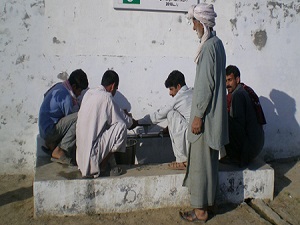 Afganistan'da su kuyusu açtılar